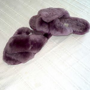 Bearpaw Wom sz 11 Furry Slide Slippers